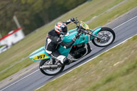 brands-hatch-photographs;brands-no-limits-trackday;cadwell-trackday-photographs;enduro-digital-images;event-digital-images;eventdigitalimages;no-limits-trackdays;peter-wileman-photography;racing-digital-images;trackday-digital-images;trackday-photos